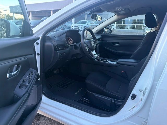 Used 2024 Nissan Sentra SV FWD image 15