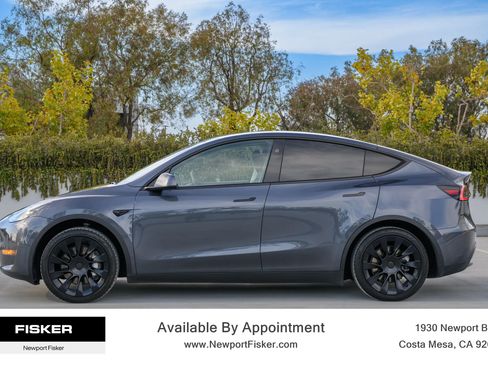 Used 2023 Tesla Model Y 2WD image 3