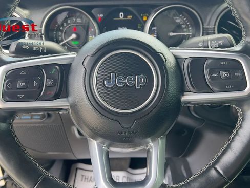 Used 2022 Jeep Wrangler Unlimited Sahara w/ Cold Weather Group AWD/4WD image 50