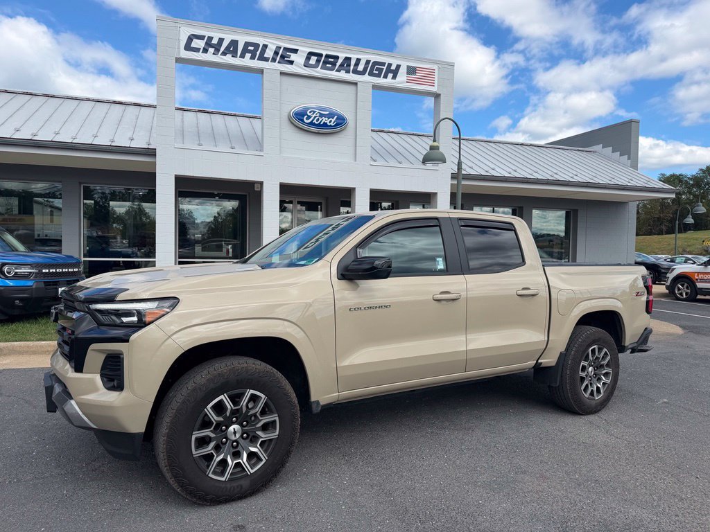 Used 2024 Chevrolet Colorado Z71 w/ Z71 Convenience Package 2 AWD/4WD image 1