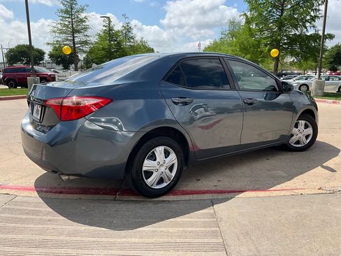 Used 2018 Toyota Corolla L image 6