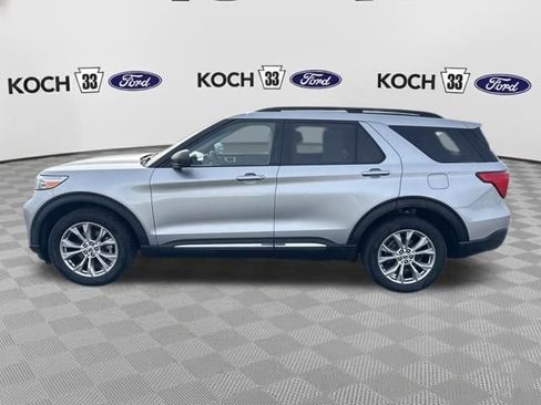 Used 2021 Ford Explorer XLT w/ Equipment Group 202A image 4