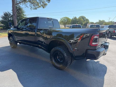Used 2022 RAM 3500 Laramie w/ Night Edition AWD/4WD image 5