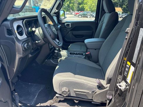 New 2025 Jeep Wrangler Unlimited Sport image 5