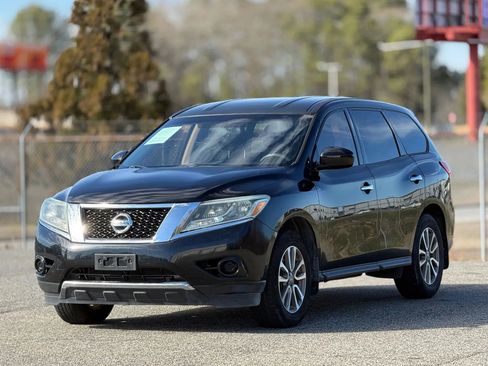 Used 2014 Nissan Pathfinder S image 6