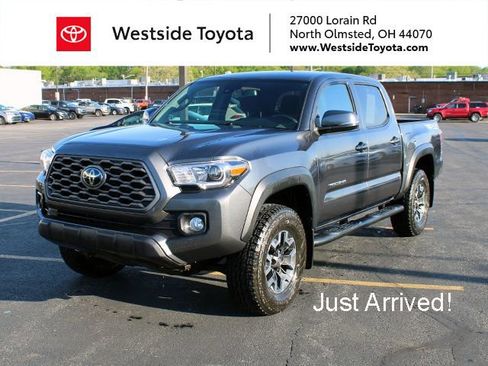 Used 2022 Toyota Tacoma TRD Off-Road AWD/4WD image 1