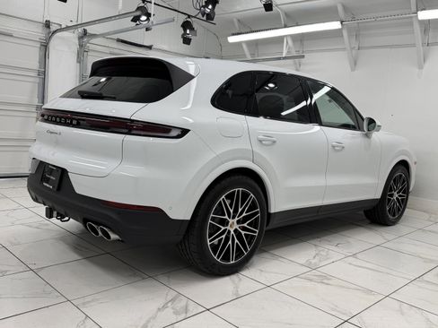 New 2026 Porsche Cayenne S image 11