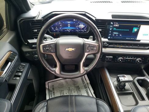 Used 2022 Chevrolet Silverado 1500 High Country w/ Technology Package image 14