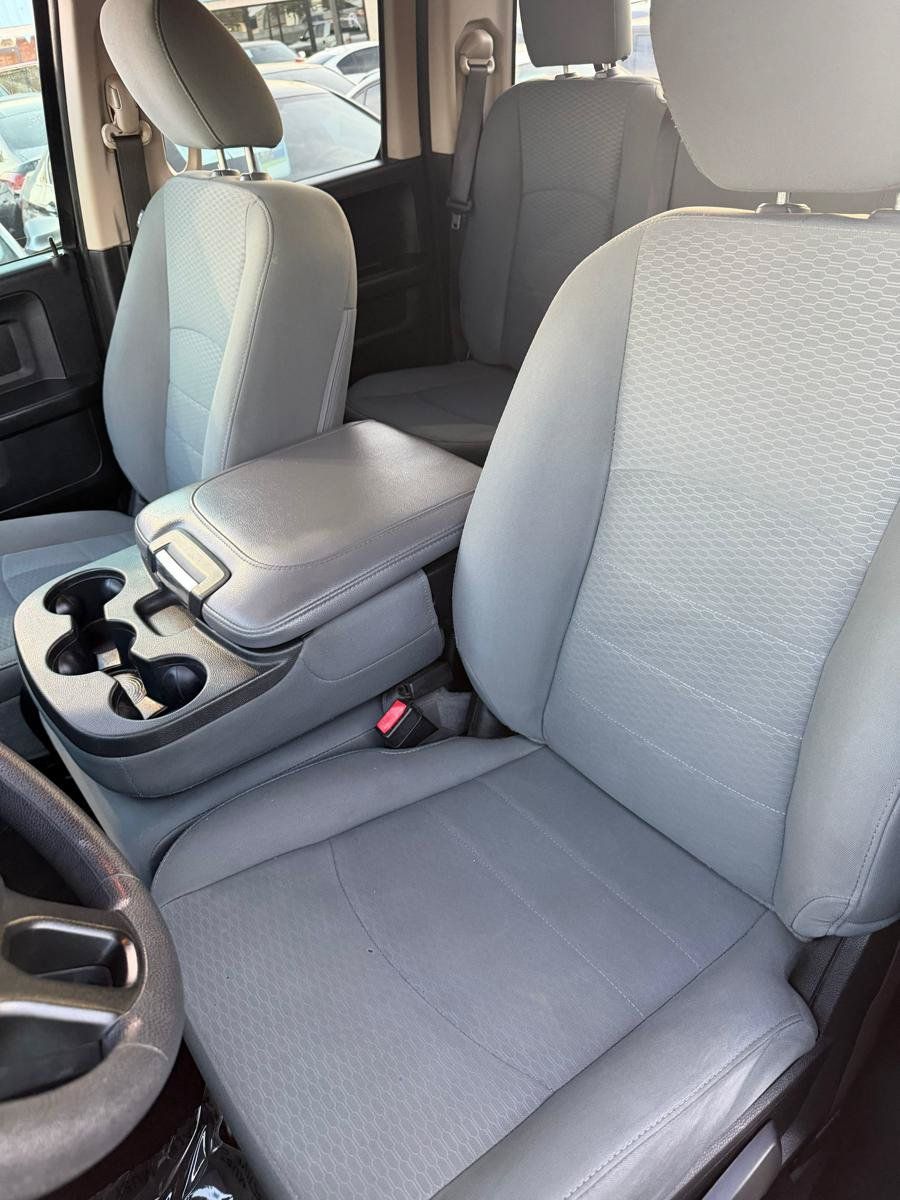 Used 2018 RAM 1500 Express w/ Black Ram 1500 Express Group RWD image 9