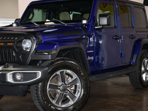 Used 2018 Jeep Wrangler Unlimited Sahara AWD/4WD image 54