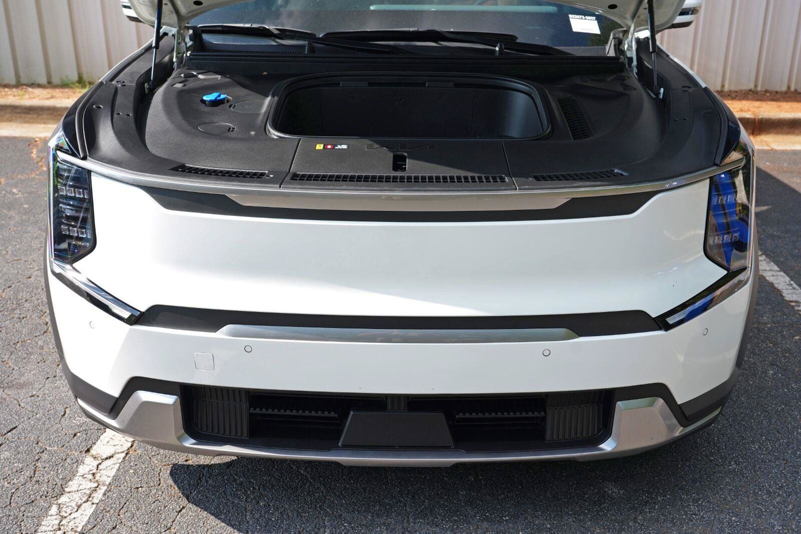Used 2024 Kia EV9 Light Long Range RWD image 8