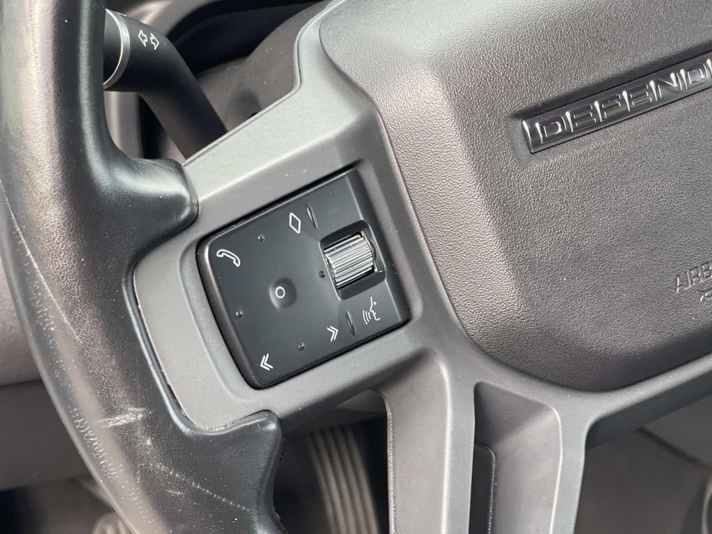Used 2023 Land Rover Defender 90 X-Dynamic SE AWD/4WD image 13