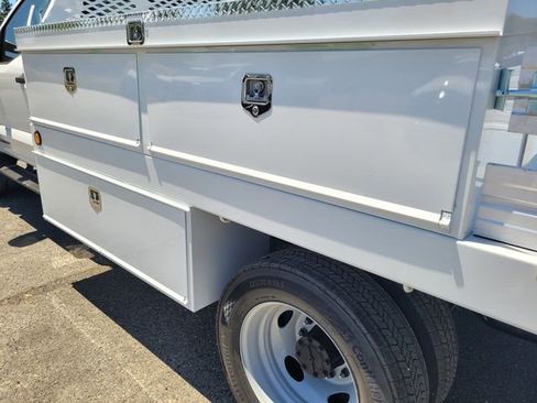 New 2025 Ford F550 2WD Regular Cab Super Duty image 15