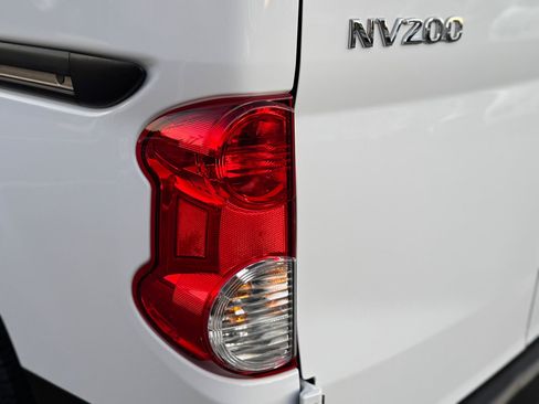 Used 2020 Nissan NV200 S w/ Back Door Glass Package image 12
