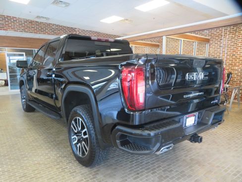 Used 2021 GMC Sierra 1500 AT4 w/ AT4 Premium Package AWD/4WD image 6