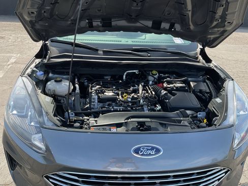 Used 2022 Ford Escape SE w/ SE Sport Appearance Package FWD image 22