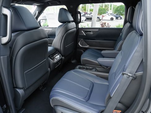 New 2026 INFINITI QX80 4WD image 28