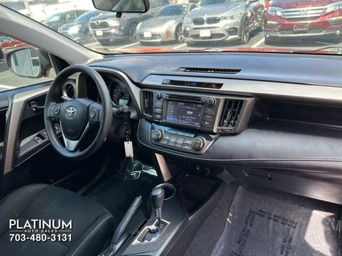 Used 2014 Toyota RAV4 XLE image 10