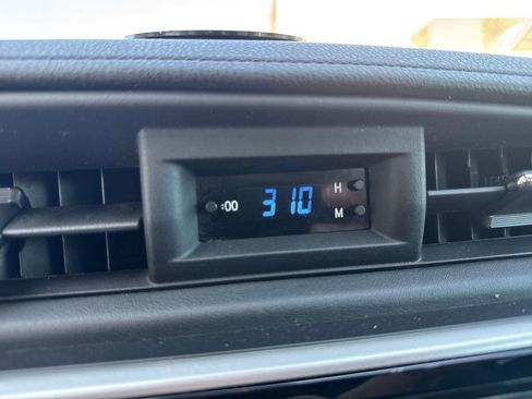 Used 2019 Toyota Corolla LE FWD image 22