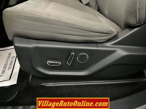 Used 2016 Ford F150 XLT w/ Equipment Group 302A Luxury image 13