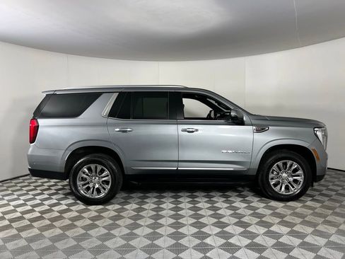 Used 2025 GMC Yukon Denali image 3