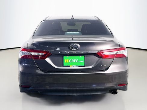 Used 2020 Toyota Camry XLE FWD image 8