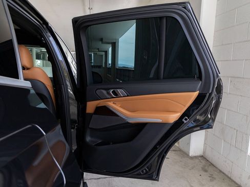 Used 2023 BMW X5 xDrive40i w/ Premium Package image 23