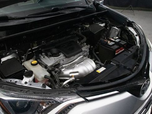 Used 2016 Toyota RAV4 XLE image 27
