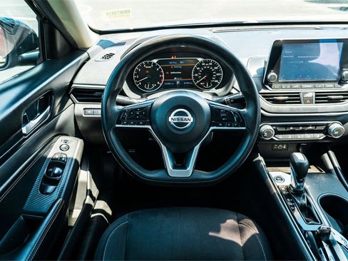 Used 2020 Nissan Altima 2.5 S FWD image 21
