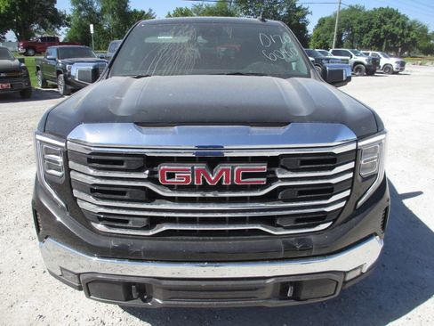 New 2026 GMC Sierra 1500 SLT w/ SLT Premium Package AWD/4WD image 12