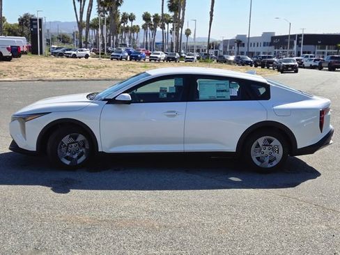 New 2026 Kia K4 FWD image 11