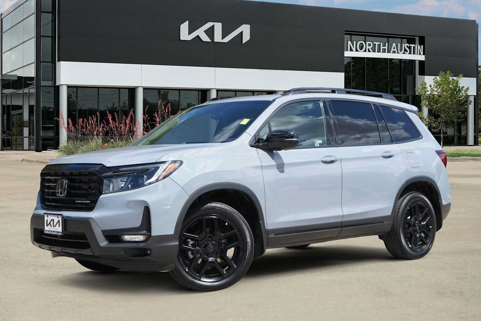 Used 2024 Honda Passport Black Edition image 1