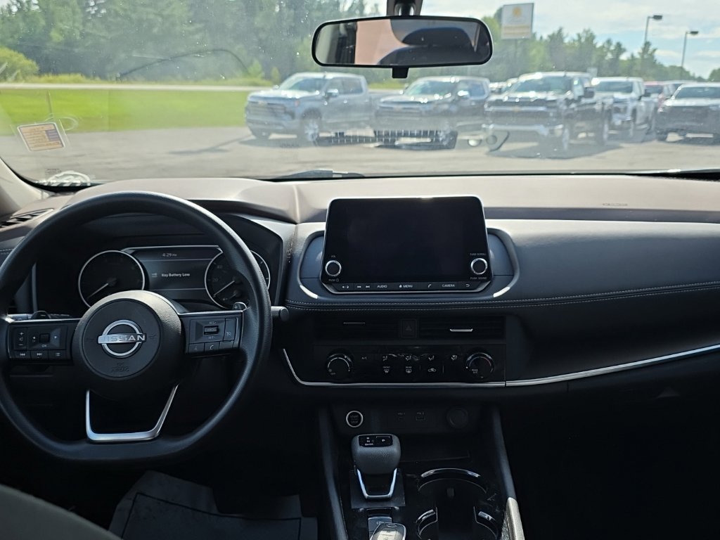 Used 2023 Nissan Rogue S AWD/4WD image 27