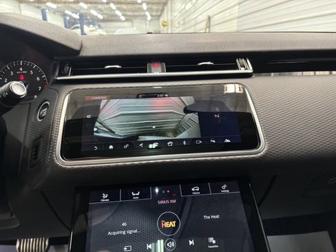 Used 2020 Land Rover Range Rover Velar R-Dynamic S image 19
