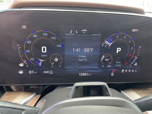 Used 2025 Chevrolet Tahoe High Country image 16