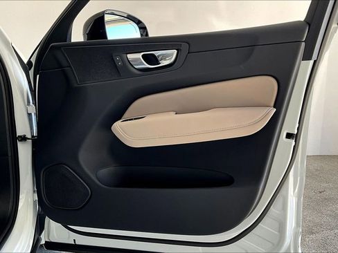 Used 2026 Volvo XC60 B5 Plus w/ Protection Package Premier image 24