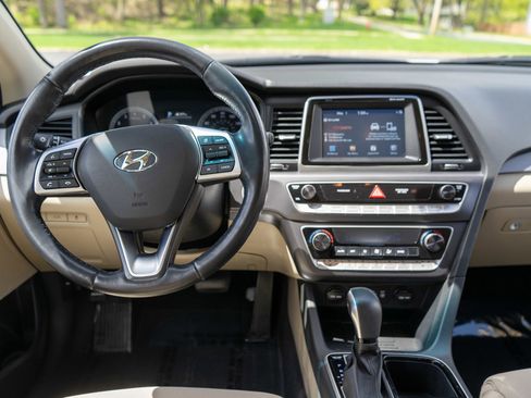Used 2019 Hyundai Sonata SEL FWD image 12