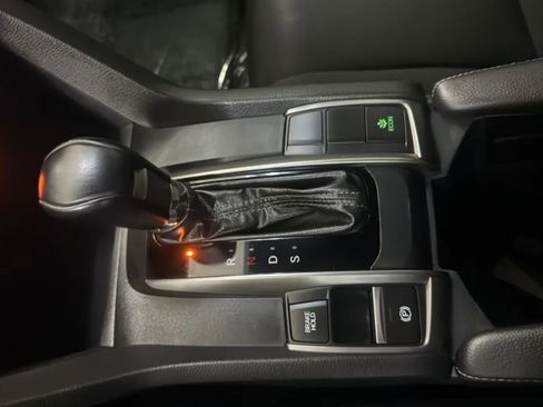 Used 2020 Honda Civic Sport image 11