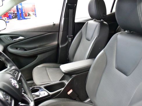 Used 2023 Buick Encore GX Preferred w/ Cold Weather Comfort Package AWD/4WD image 10