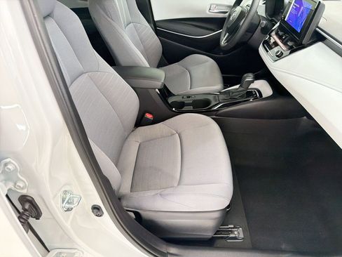 Used 2025 Toyota Corolla SE FWD image 28