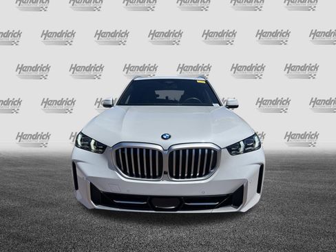 Certified 2026 BMW X5 xDrive40i AWD/4WD image 3