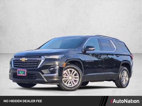 Certified 2023 Chevrolet Traverse LT FWD image 1