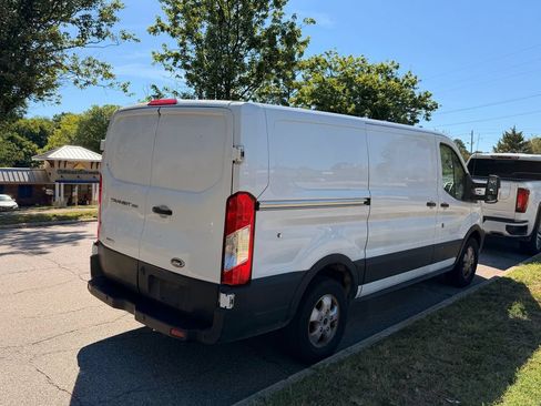 Used 2019 Ford Transit 250 130 Low Roof RWD image 3