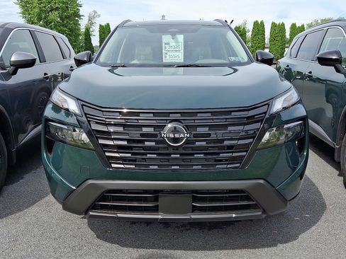 New 2026 Nissan Rogue SV AWD/4WD image 2