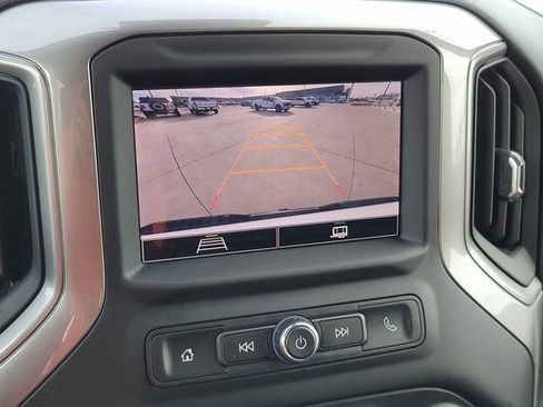 Used 2024 Chevrolet Silverado 2500 Custom w/ Custom Convenience Package image 17