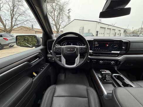 Used 2023 GMC Sierra 1500 SLT w/ SLT Premium Package image 2