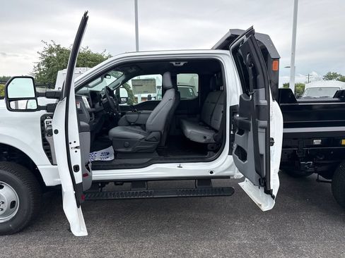 New 2026 Ford F350 XL w/ XL Chrome Package AWD/4WD image 14