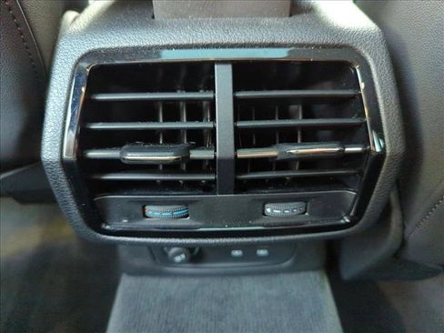 Used 2025 Audi Q3 2.0T Premium w/ Convenience Package image 17