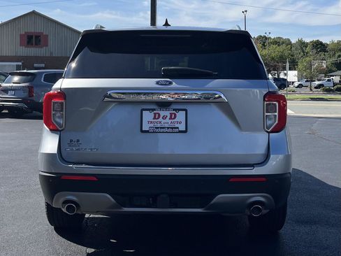 Used 2023 Ford Explorer Limited w/ Limited Technology Package RWD image 22