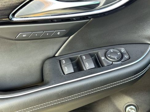 Used 2022 Buick Envision Essence w/ Sport Touring Package image 14